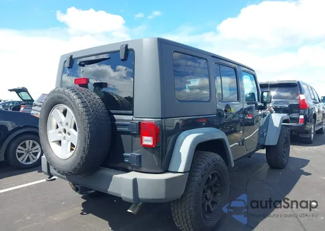 2010 Jeep Wrangler Unlimited Sport z USA, uszkodzony, nr VIN 1J4BA3H19AL121852